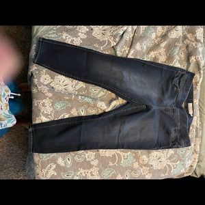 Skinny leg ,elastic waist band jeans ( stretch jean material)